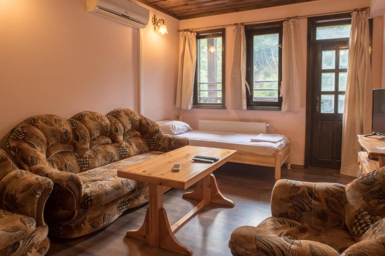 Комплекс Водопада Otel Khrabrino Oda fotoğraf