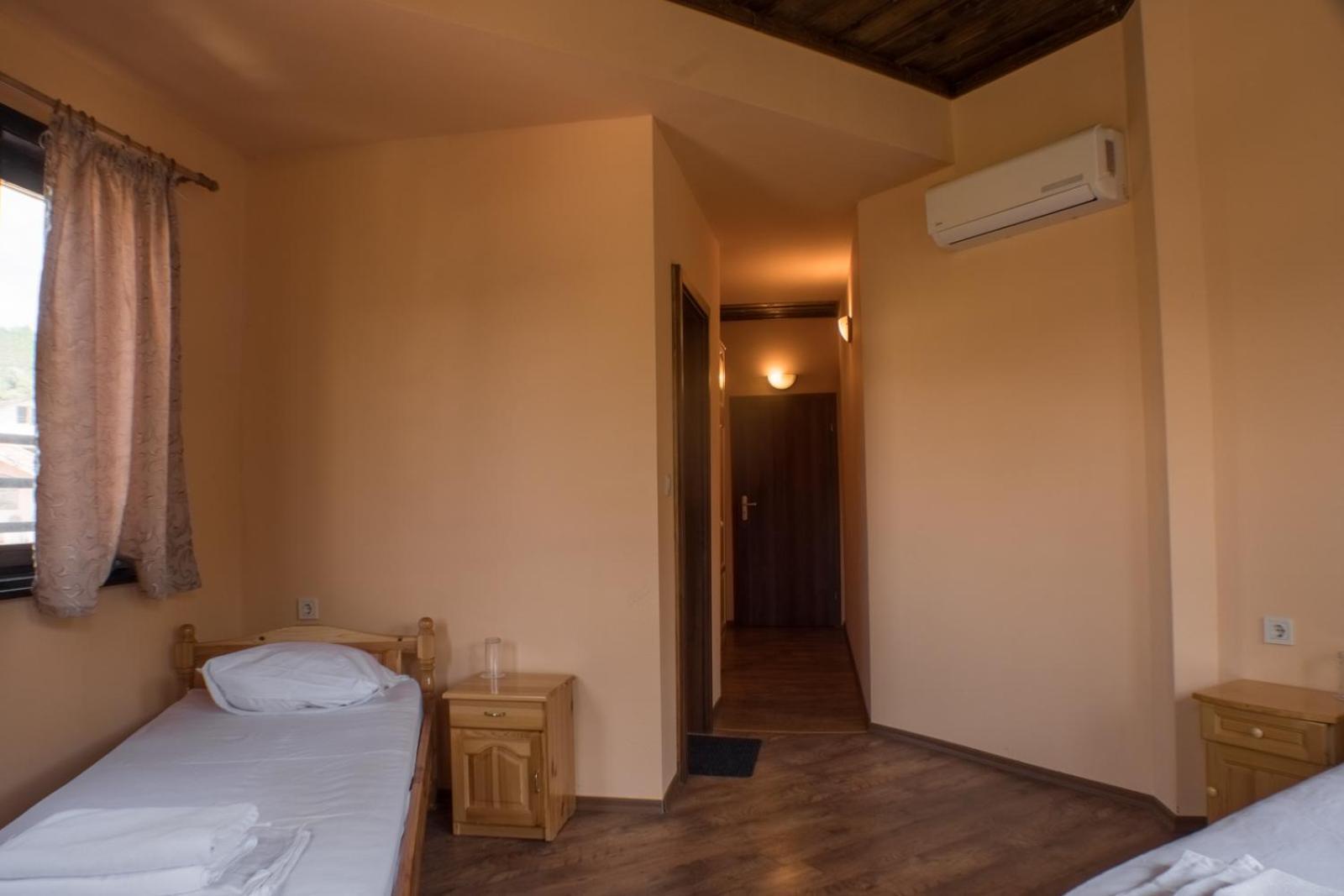 Комплекс Водопада Otel Khrabrino Oda fotoğraf